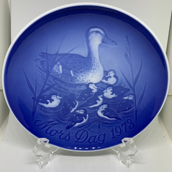 Bing & Grondahl Other - Vintage Bing & Grondahl Porcelain Plate (1973)